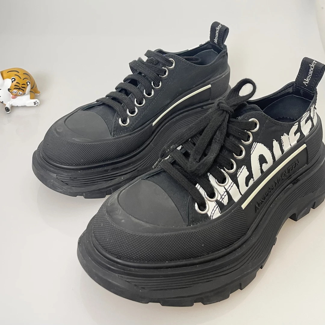 95新 Alexander McQueen/亚历山大·麦昆 36码 麦昆涂鸦板鞋 9新