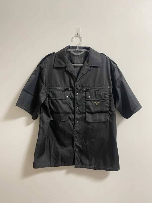 99新 Prada/普拉达 Prada黑色战术口袋三角标短袖衬衫S码仅试穿