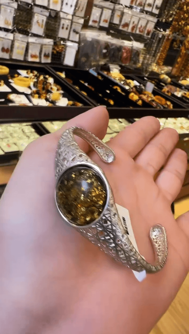 【闪购商品】琥珀手镯银S925镶嵌欧款绿花珀精工镶嵌手镯