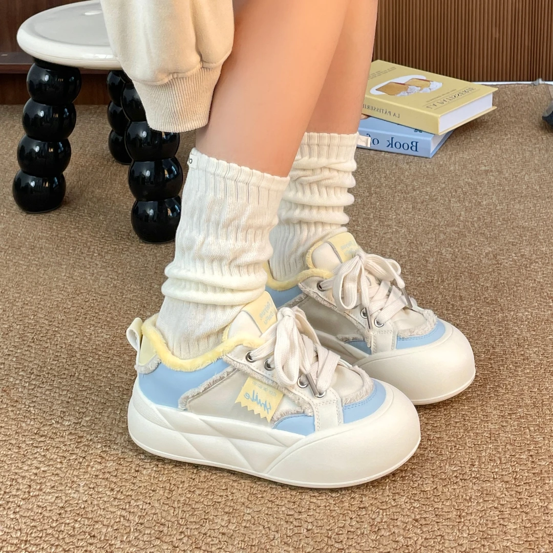 飞跃厚底小白鞋百搭学生ins休闲板鞋女款2025新款秋冬面包鞋女