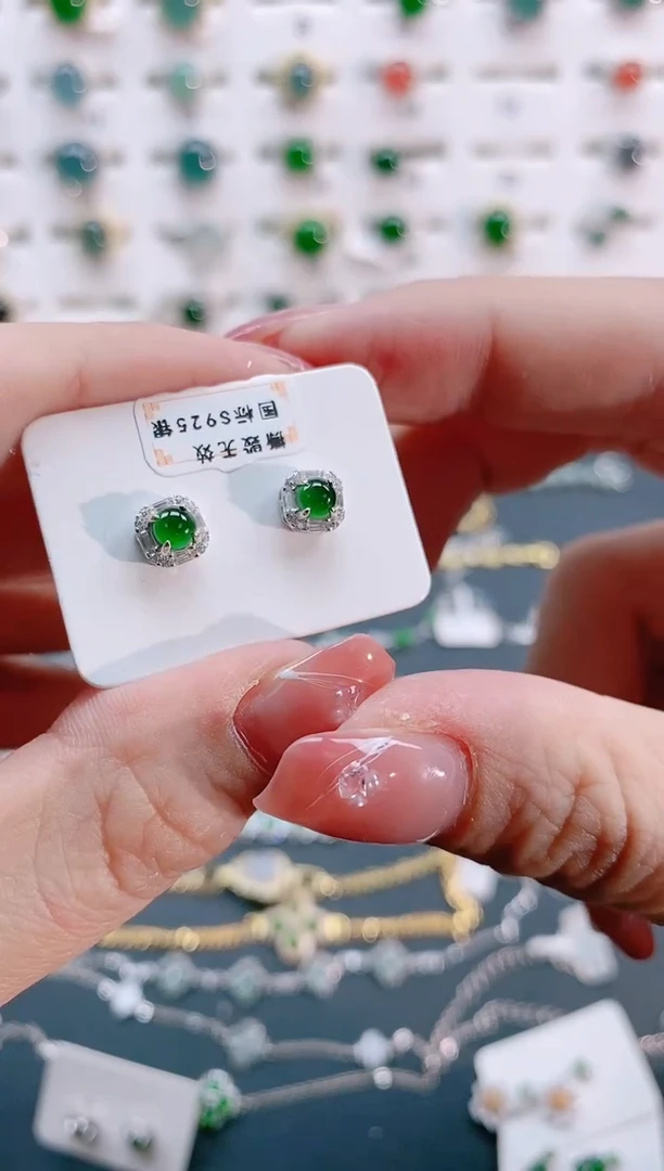 【闪购商品】翡翠耳饰银S925镶嵌天然翡翠
