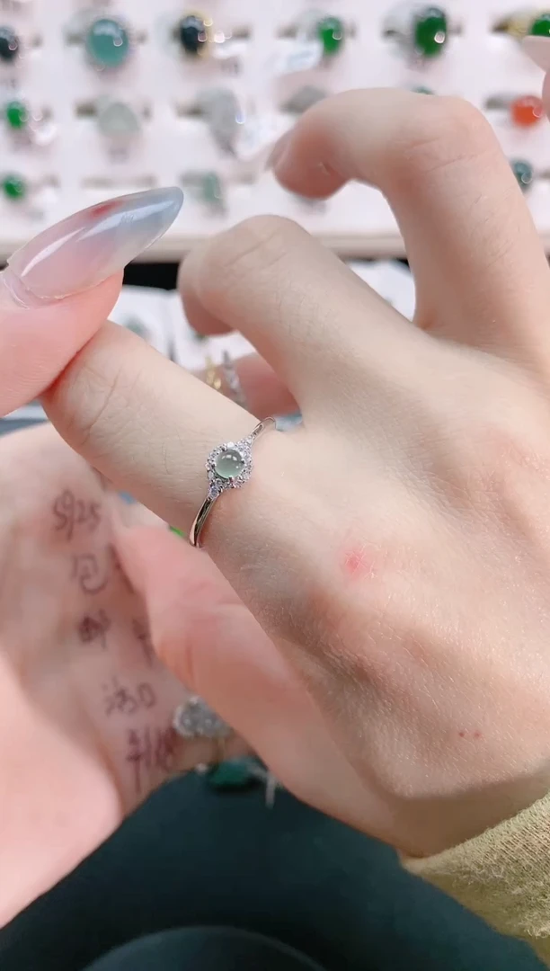 【闪购商品】翡翠戒指银S925镶嵌天然翡翠