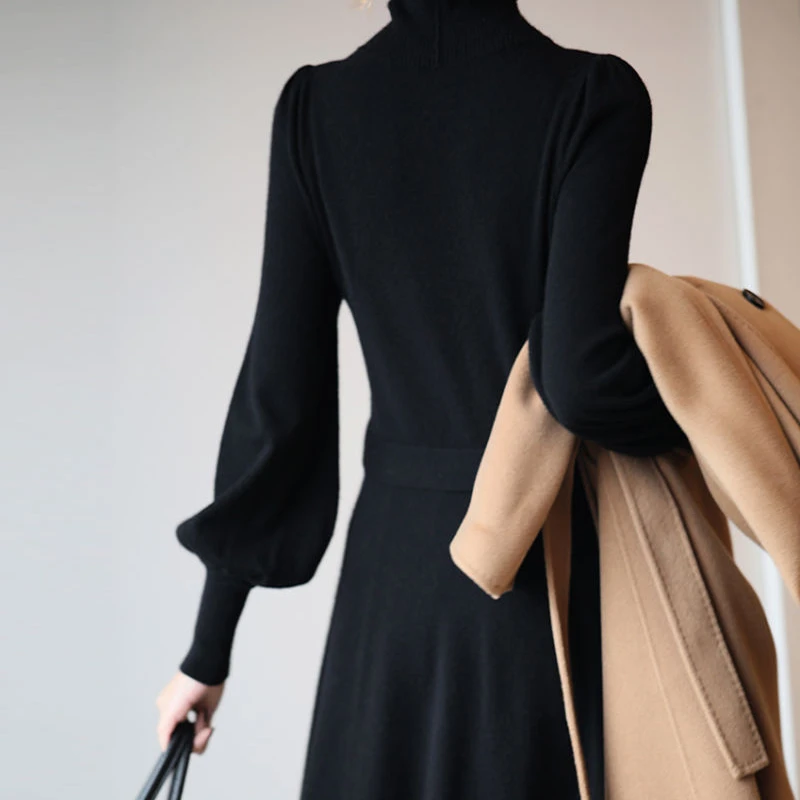 上档次中长款针织衫连衣裙女2025新款秋季收腰高领黑色打底毛衣裙
