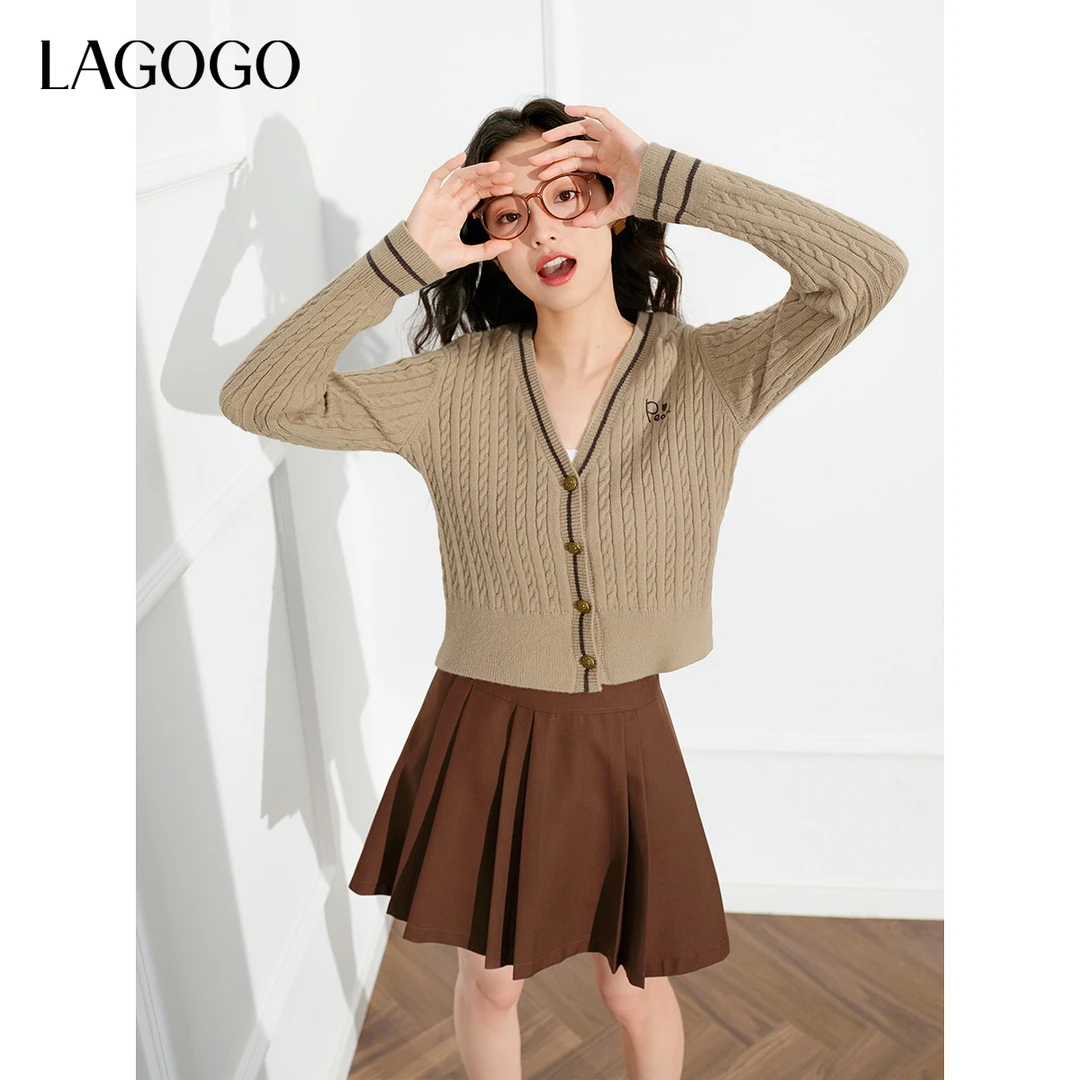 【陈大可】lagogo新款学院风V领绞花针织开衫女NCMM818G22