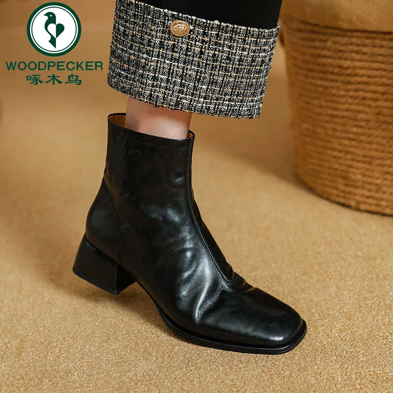 啄木鸟粗跟短靴女2024新款平跟靴子女秋冬舒适通勤裸靴时装瘦瘦靴