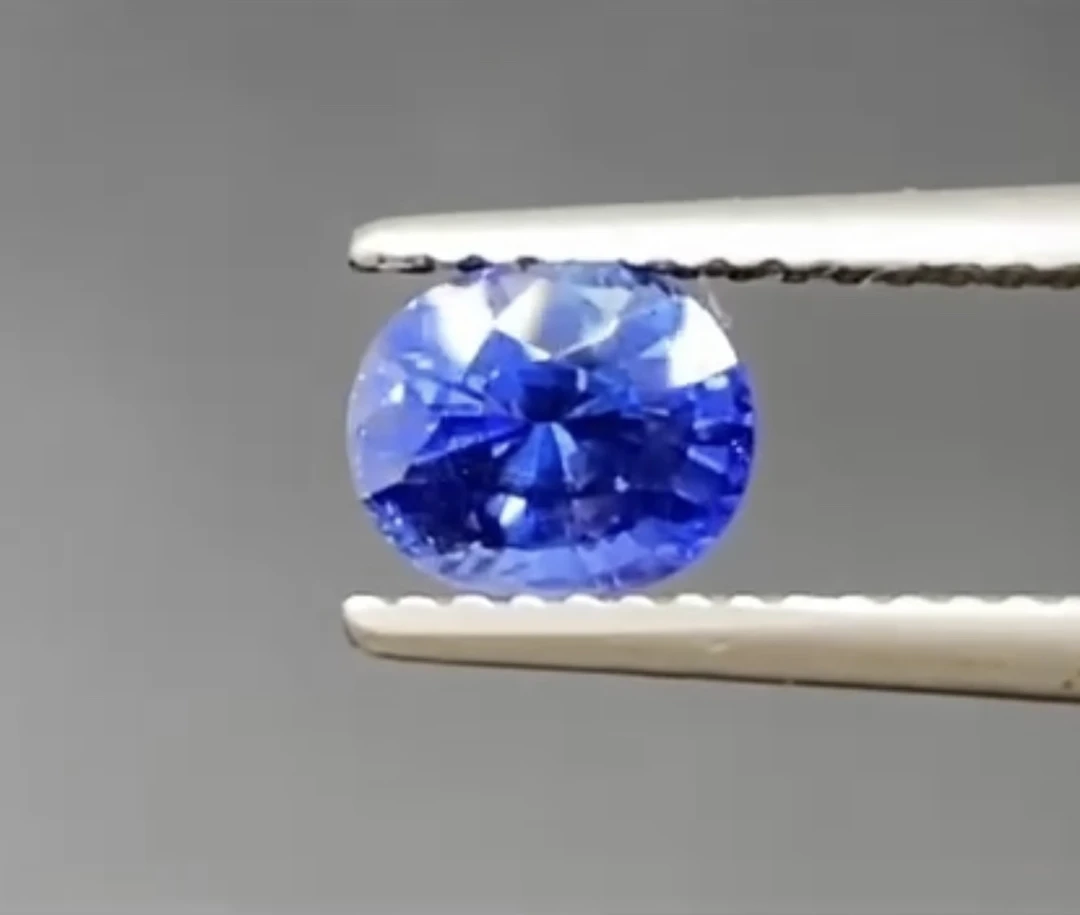 1.26克拉矢车菊（蓝宝石）