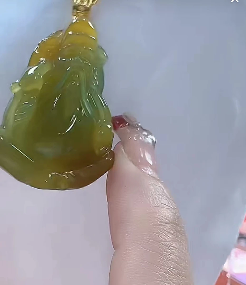 天然翡翠A货孤品吊坠123