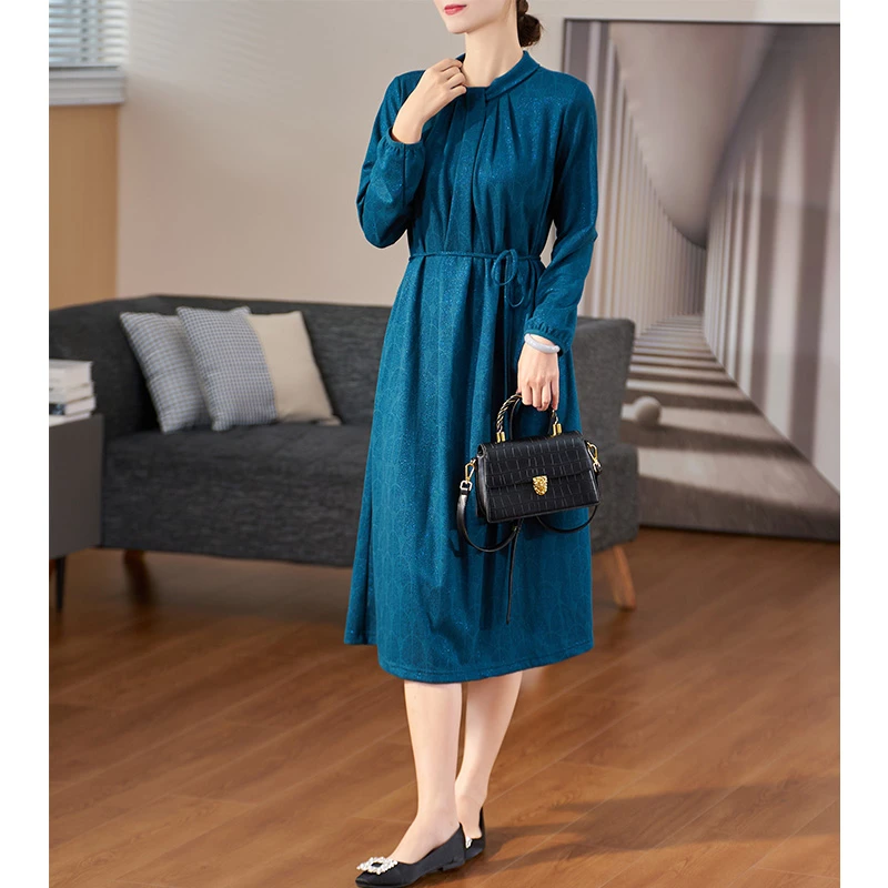 迪欧芙2023秋季新款宽松收腰显瘦蓝色圆领长袖女连衣裙#QLQ25386