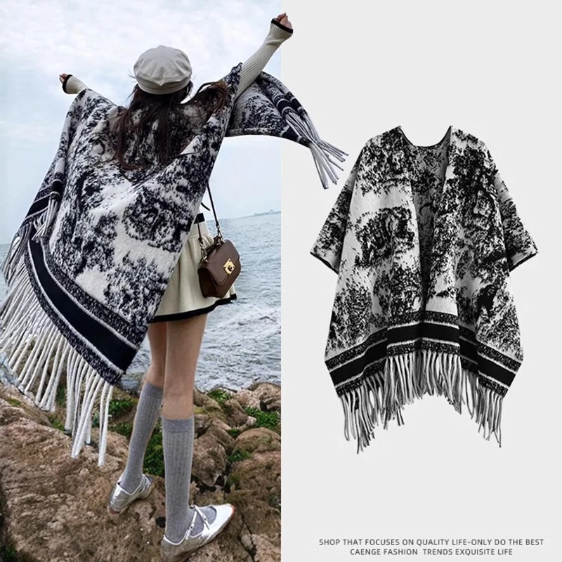 2024山水画披肩女秋冬加厚流苏斗篷旅游保暖围巾