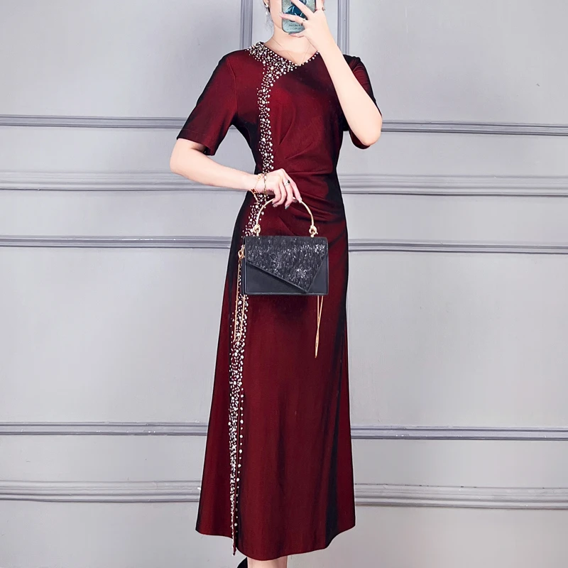 高端轻奢妈妈装婚宴礼服2024年新款气质高贵年轻洋气喜婆婆连衣裙