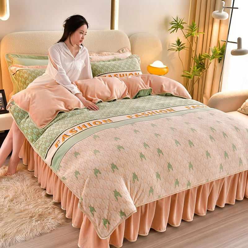 加绒加厚8-9斤牛奶绒床裙款四件套高克重加密保暖秋冬款床上用品