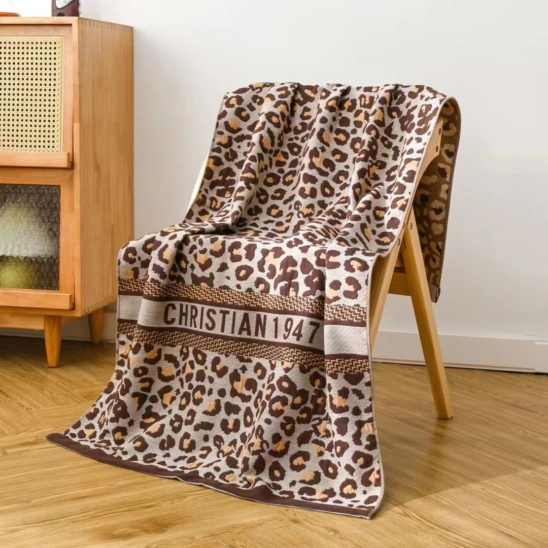 创得Christine 1947豹纹纯棉色织纱布艺术成人浴巾午睡毯 80*160