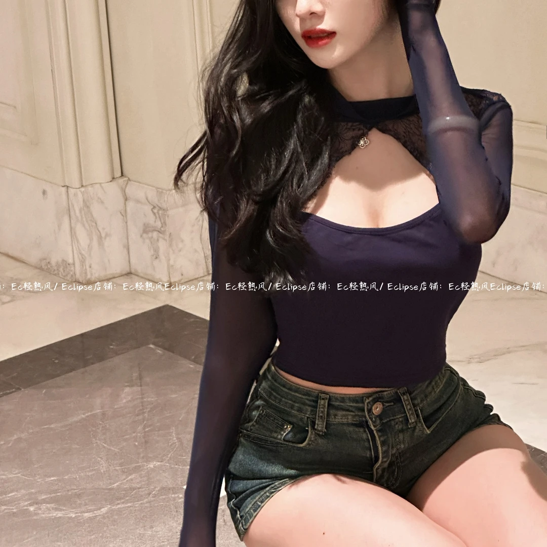 Ec轻熟风性感女人味露背蕾丝上衣 镂空设计修身纯欲短款露脐长袖