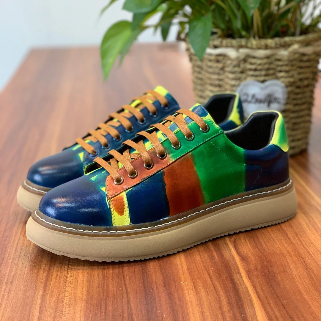 新款涂鸦马皮休闲时尚百搭休闲板鞋真皮透气 秋冬潮流