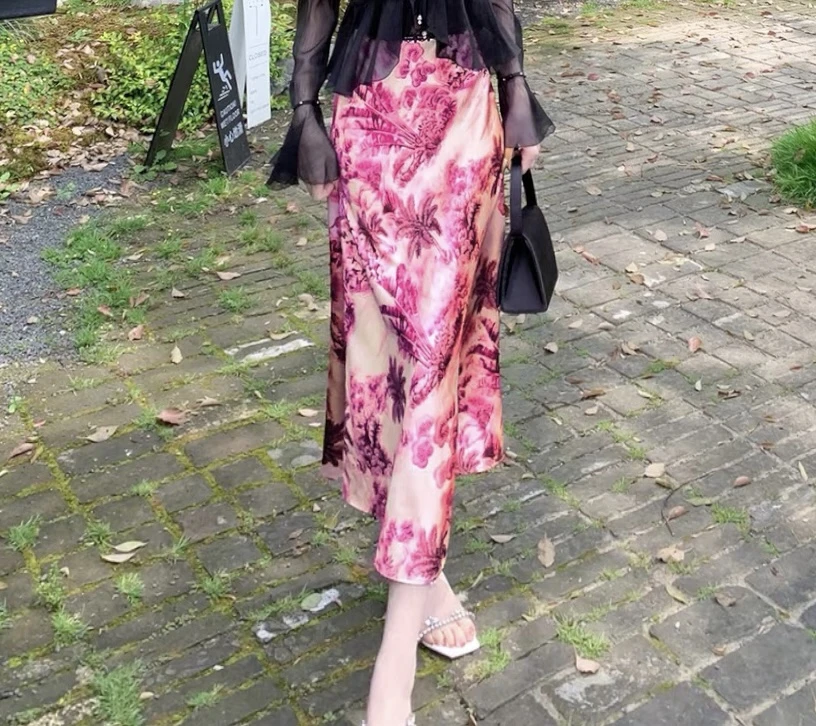 伊昕丽枫林晚缎面半身裙松紧腰A字长裙