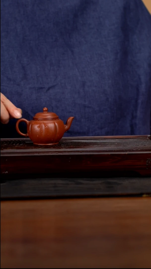 【闪购商品】紫砂茶壶100cc黄龙山原矿朱泥筋纹宫灯5