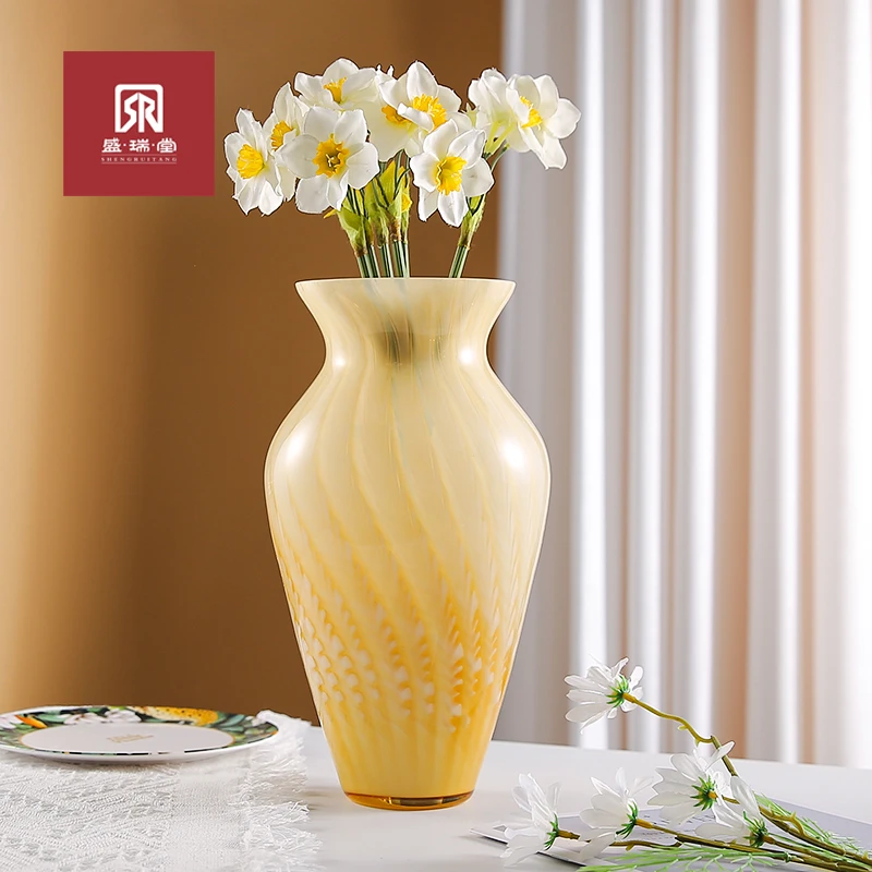 高档琥珀琉璃花瓶