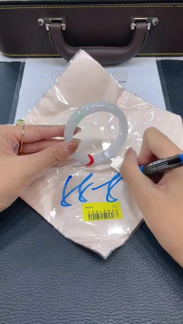 【闪购商品】翡翠手镯未镶嵌手镯