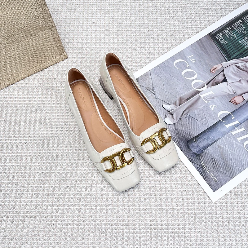 ReneChristine|34-40|3.5cm|复古方头浅口金属装饰真皮粗跟单鞋女