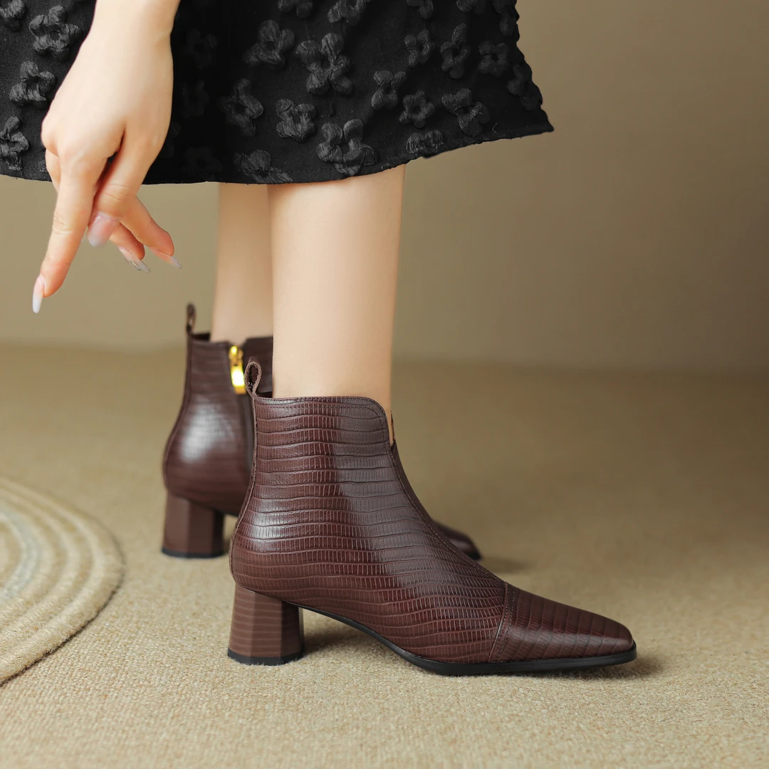 半坊手工女鞋|34-40码|4.5cm|冬上新真皮复古方头中跟厚底时装靴