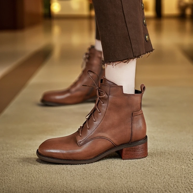 【跟高4.5公分】【尺码34-39】新款真皮复古圆头百搭粗跟短筒女马丁靴