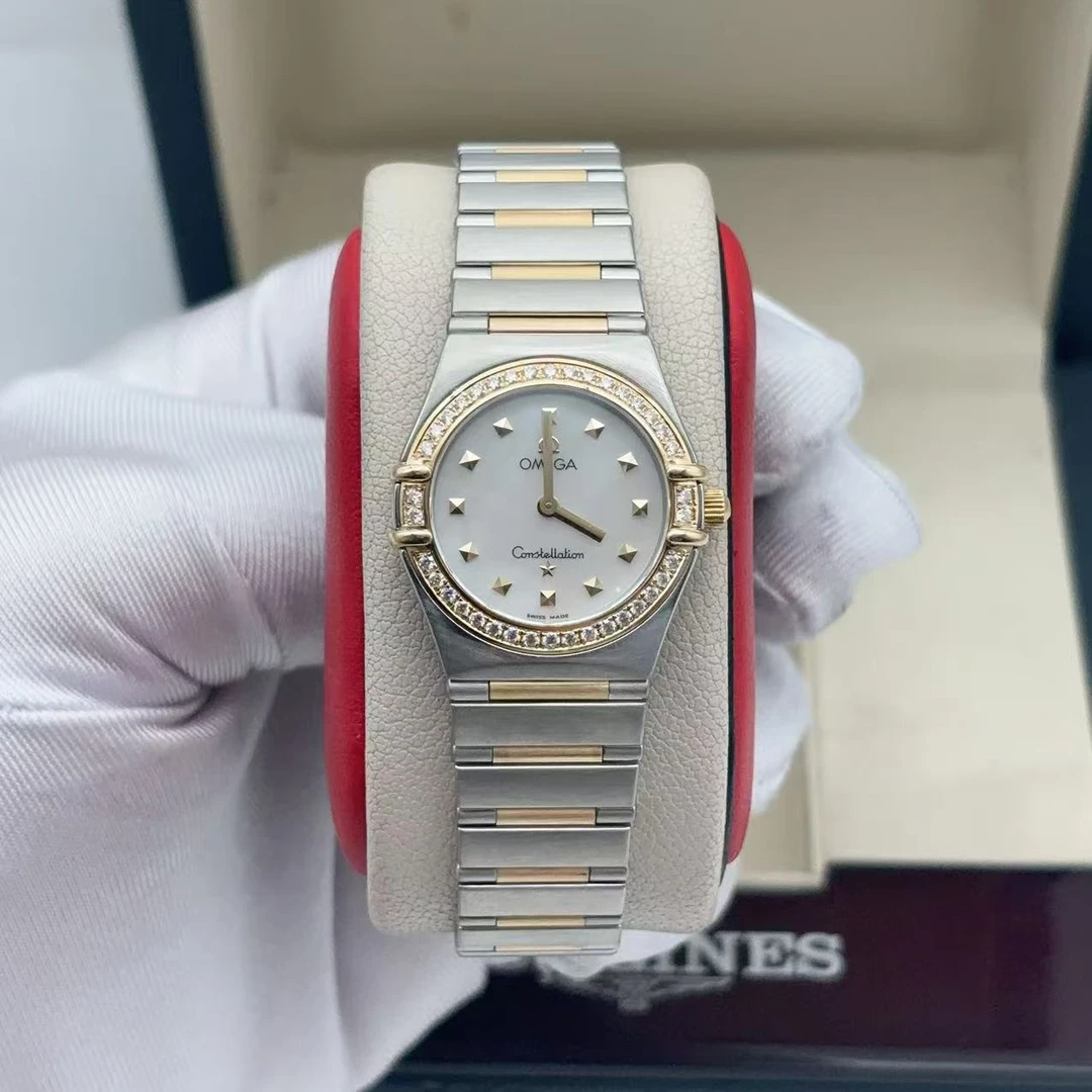95新 Omega/欧米茄 25mm星座 贝母盘 18K间金 后配钻圈 石英女表
