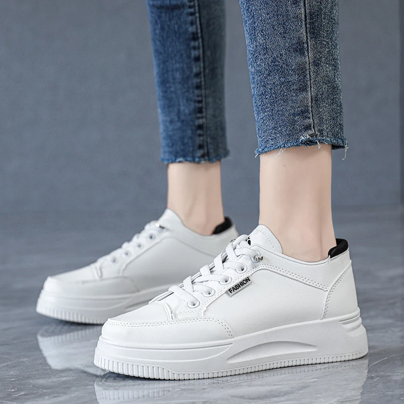 秋冬新款皮面板鞋小白鞋运动休闲鞋厚底百搭学生A826