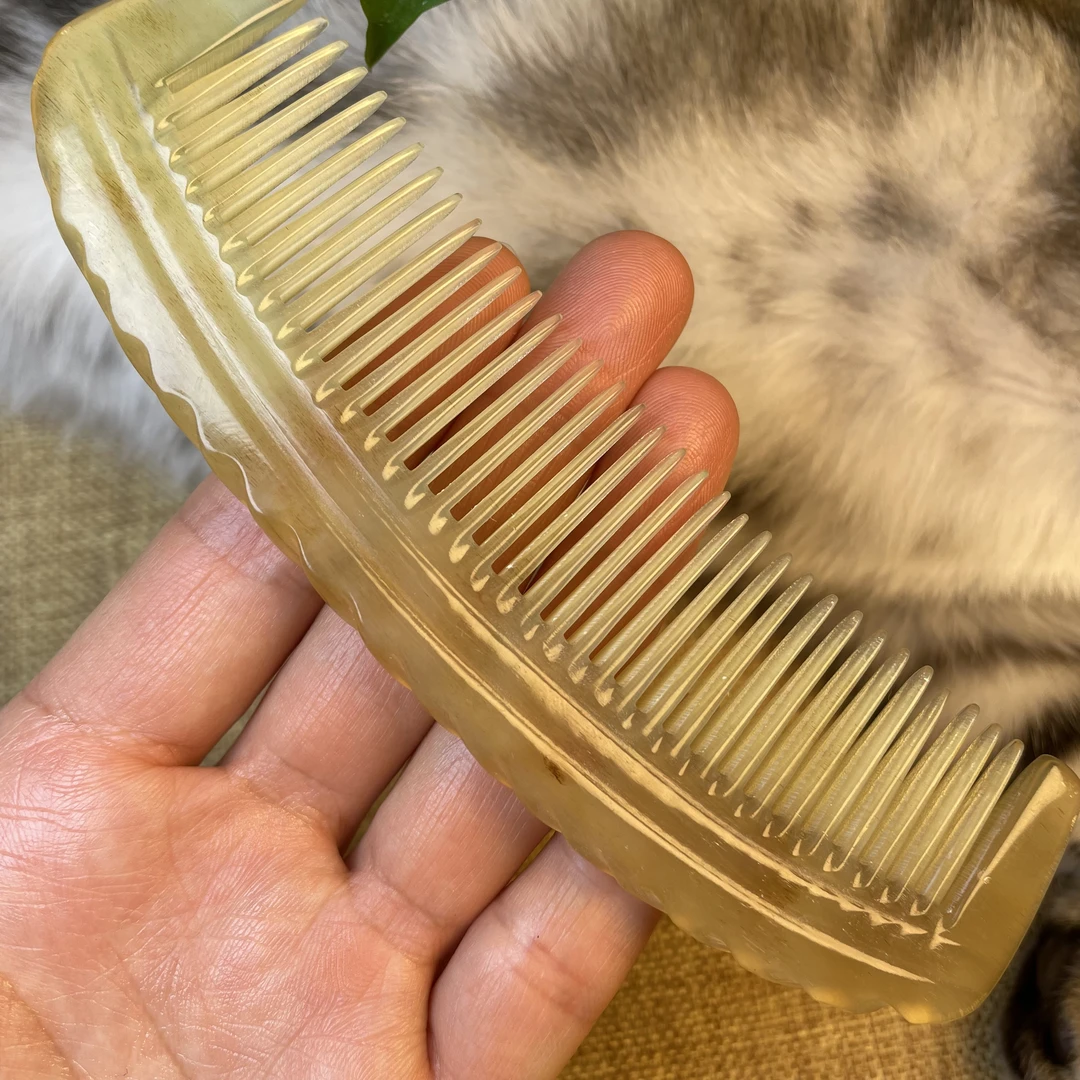 羊角打花细齿月梳