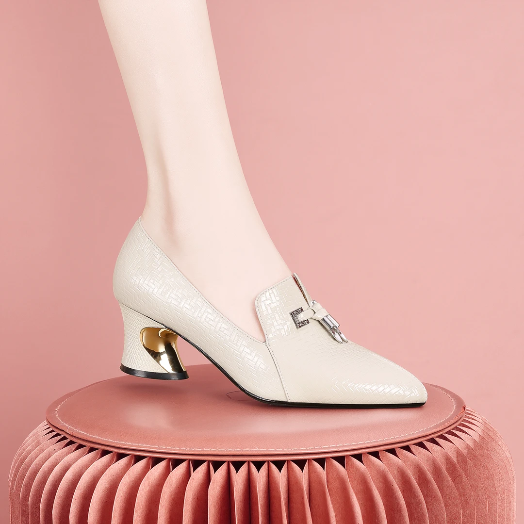 梵芮诗2024年新款气质春秋系带设计原创手工粗跟低跟单鞋-J1053