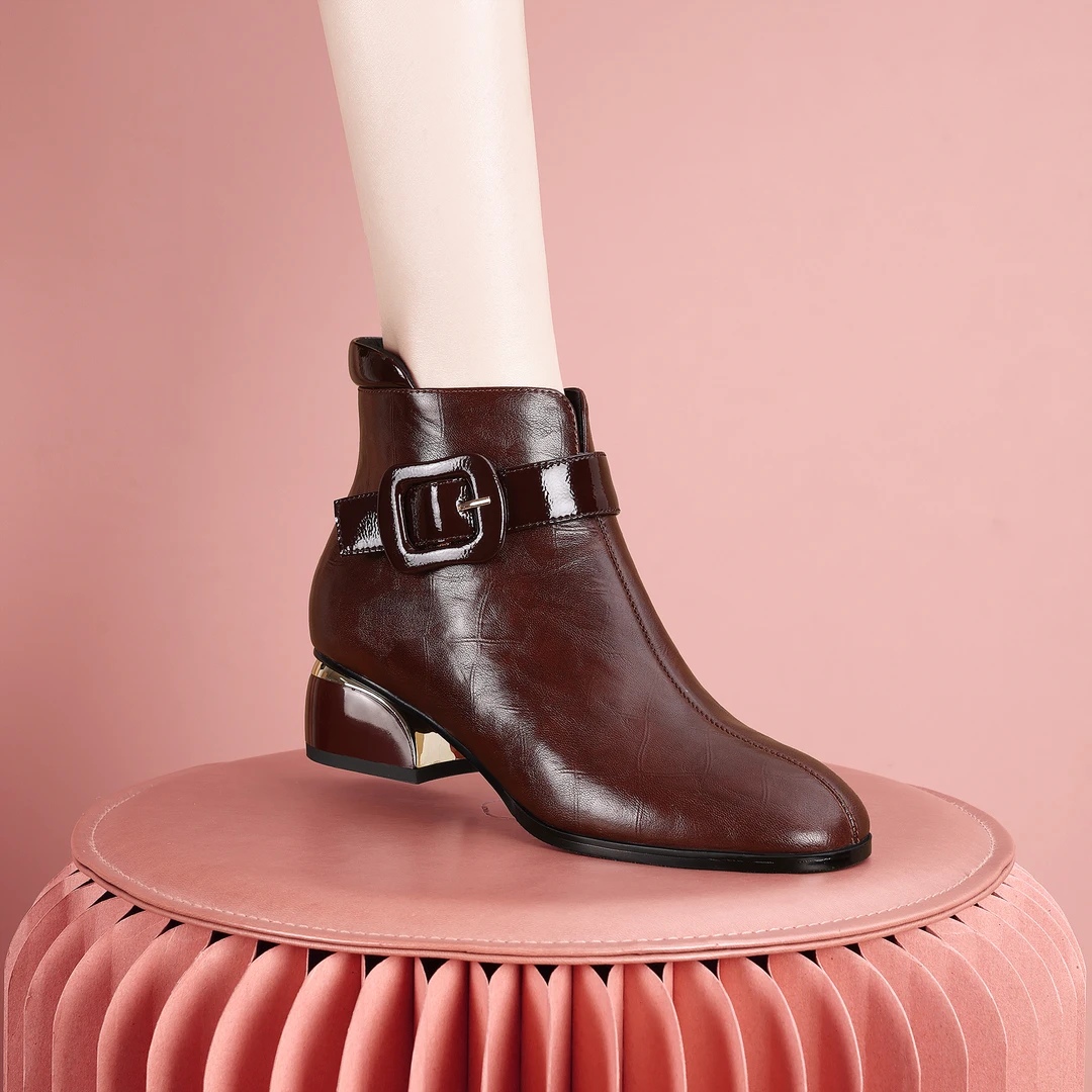 梵芮诗2024年秋冬新款加绒内里时尚轻奢保暖搭子粗跟短靴-J1098