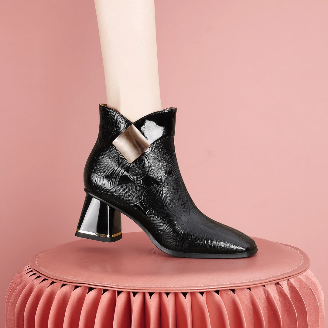 梵芮诗2024年秋冬新款方头加绒保暖气质金属装饰粗跟女短靴-1515