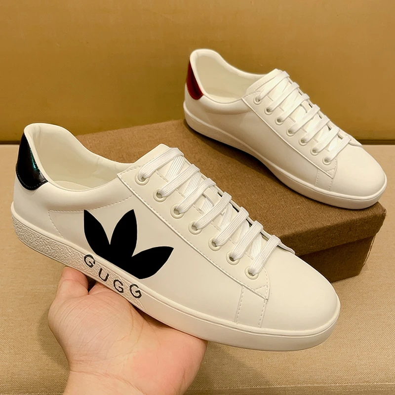 男士夏季时尚低帮小白鞋新款白色情侣款潮鞋轻奢透气运动休闲板鞋