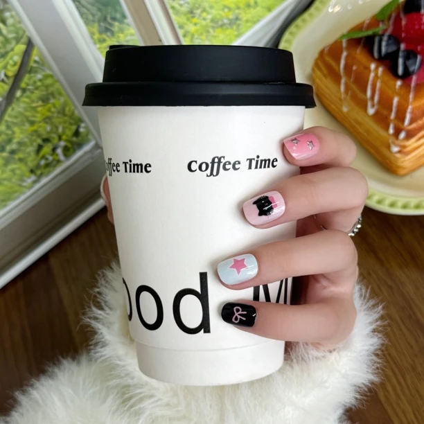 糖豆猫-可爱链条钻蝴蝶结短短T指尖穿戴甲编号53