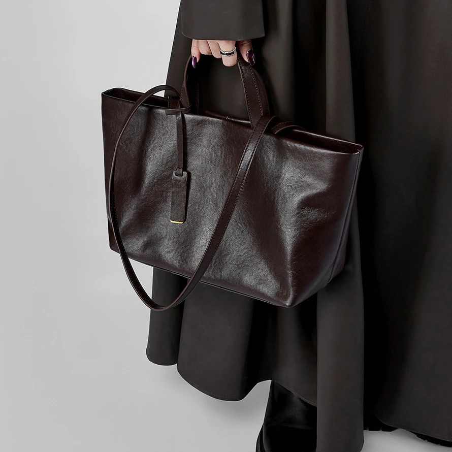 新款真皮手提包女包腋下单肩牛皮托特包小众复古软皮大容量斜挎包