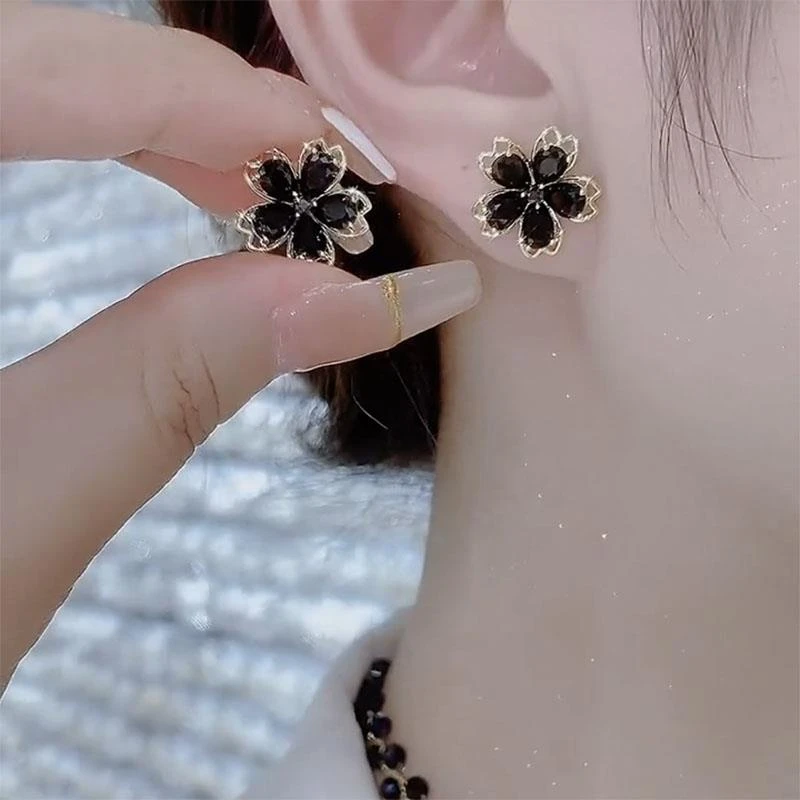 925银耳饰 小众黑色锆石百搭耳环女气质高级感轻奢精致耳钉耳饰20