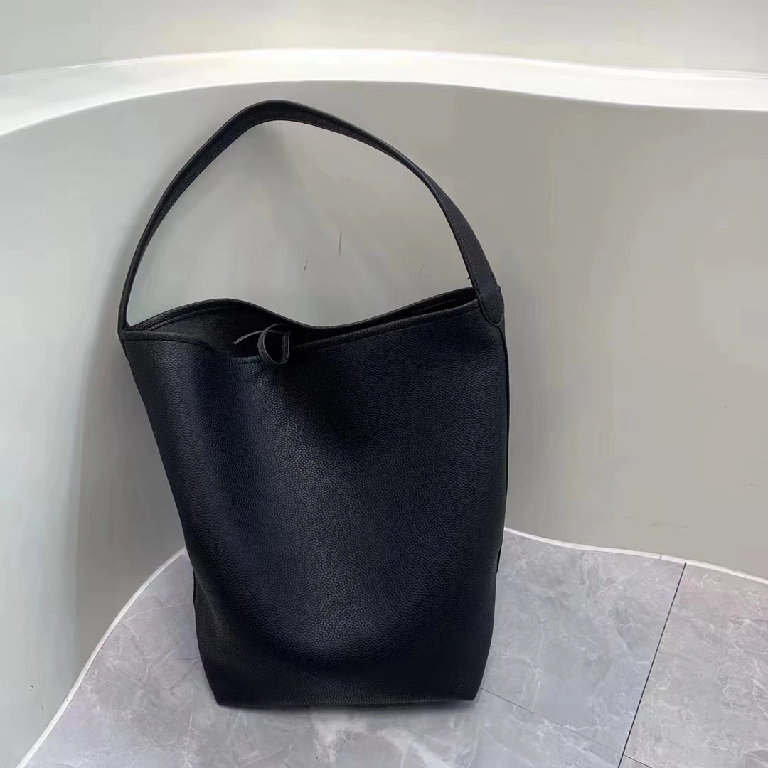 2023【薇语莎】新款时尚百搭荔枝纹单肩水桶包