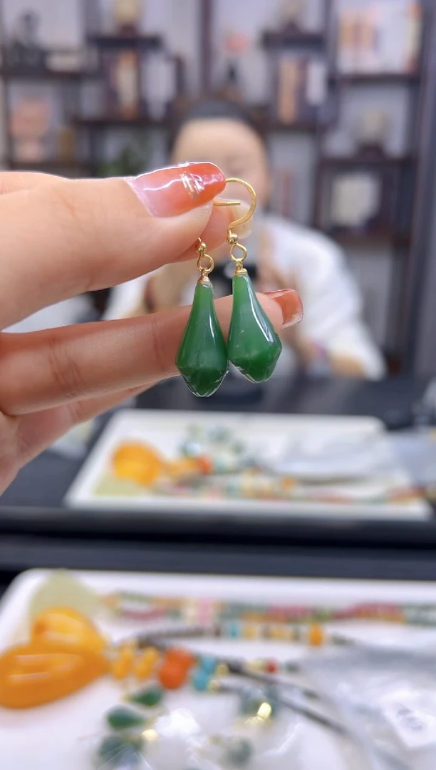 【闪购商品】和田玉（碧玉）耳饰14K金镶嵌E32