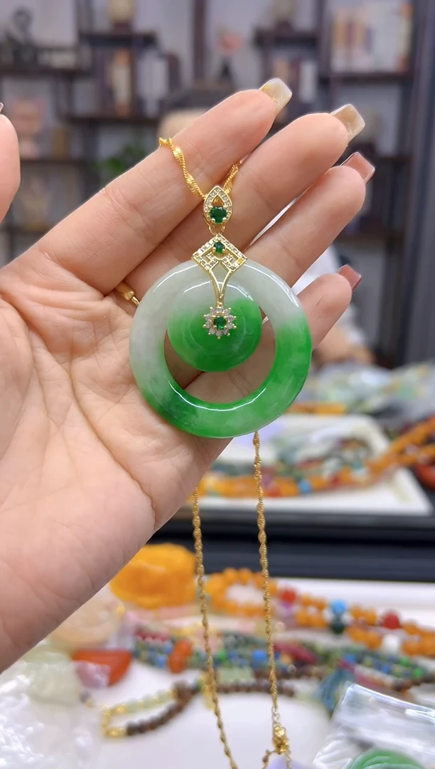 【闪购商品】翡翠吊坠(赠链)银S925镀金镶嵌D211