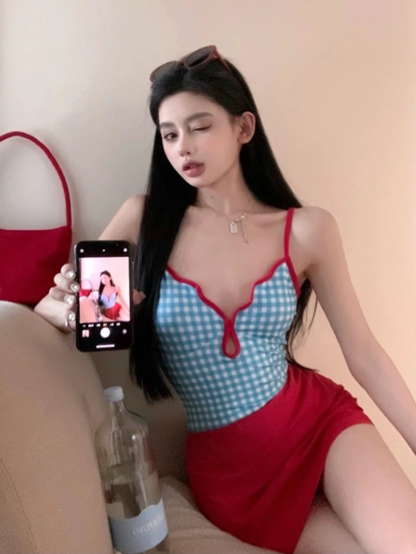 【叛逆的你】显瘦修身格子遮肚露背紧身海边泡温泉泳衣女款夏季女装