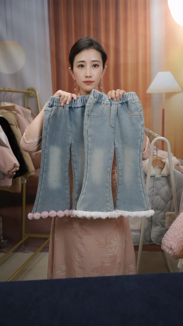 现货（加绒）FF382女童冬季加绒脚口毛球牛仔裤