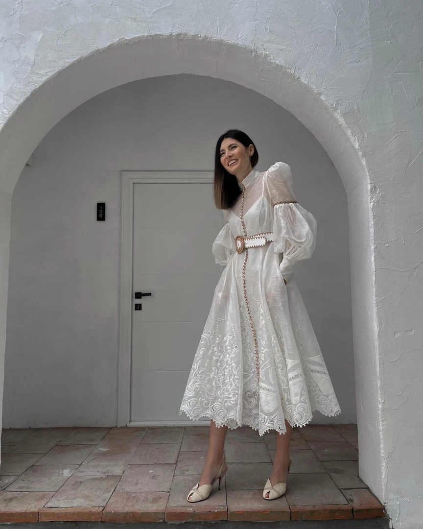 新款丝麻刺绣拉菲草编织收腰显瘦连衣裙