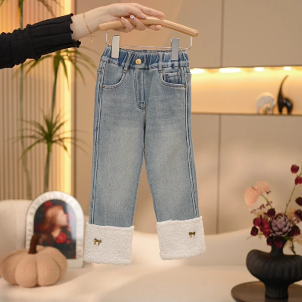 【九糖】女童加绒牛仔裤冬季洋气休闲裤中大童一体绒直筒裤子