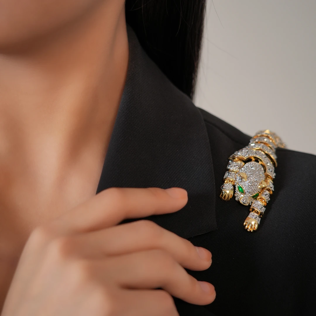 Hyman Kevin 合金合成锆石胸针 【豹之守护】胸针YFH--BB0600314