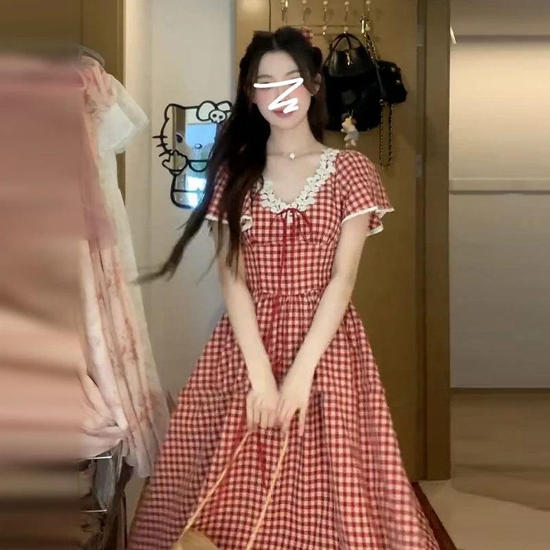 2753法式甜美v领格子花边连衣裙子女2024新款夏季初恋长裙