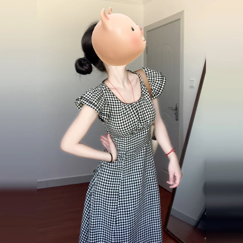 3335法式黑色格子连衣裙子女夏季2024新款方领收腰显瘦长裙