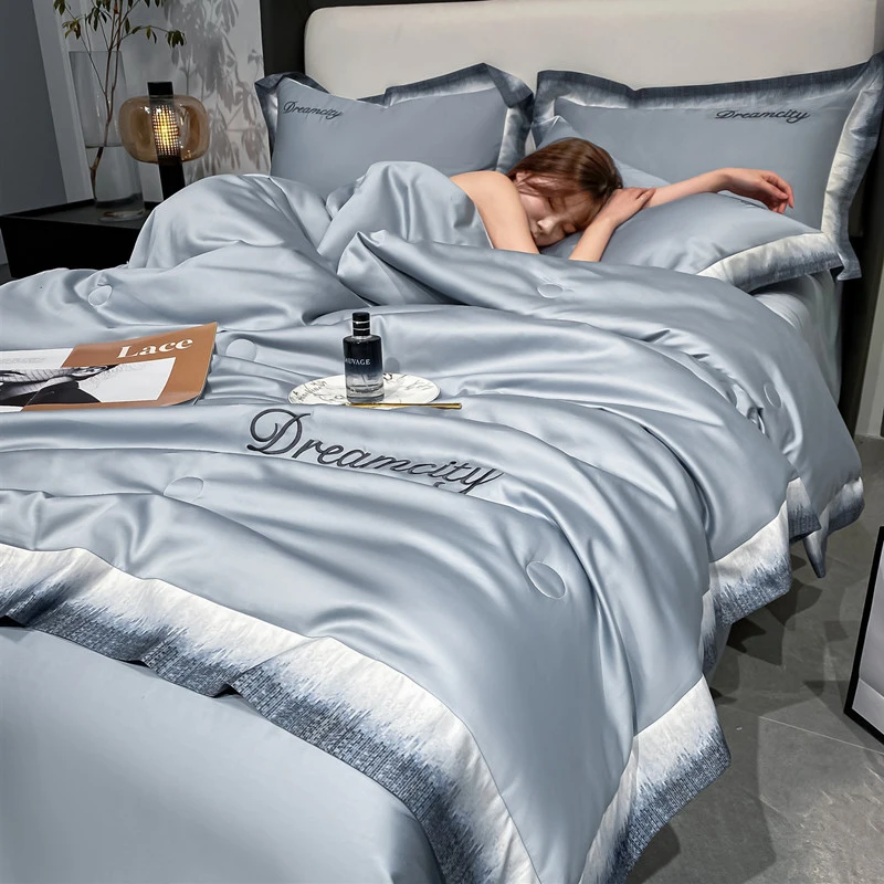 新款空调被轻奢冰丝薄款夏凉被透气被子夏被高档亲肤空调被子学生