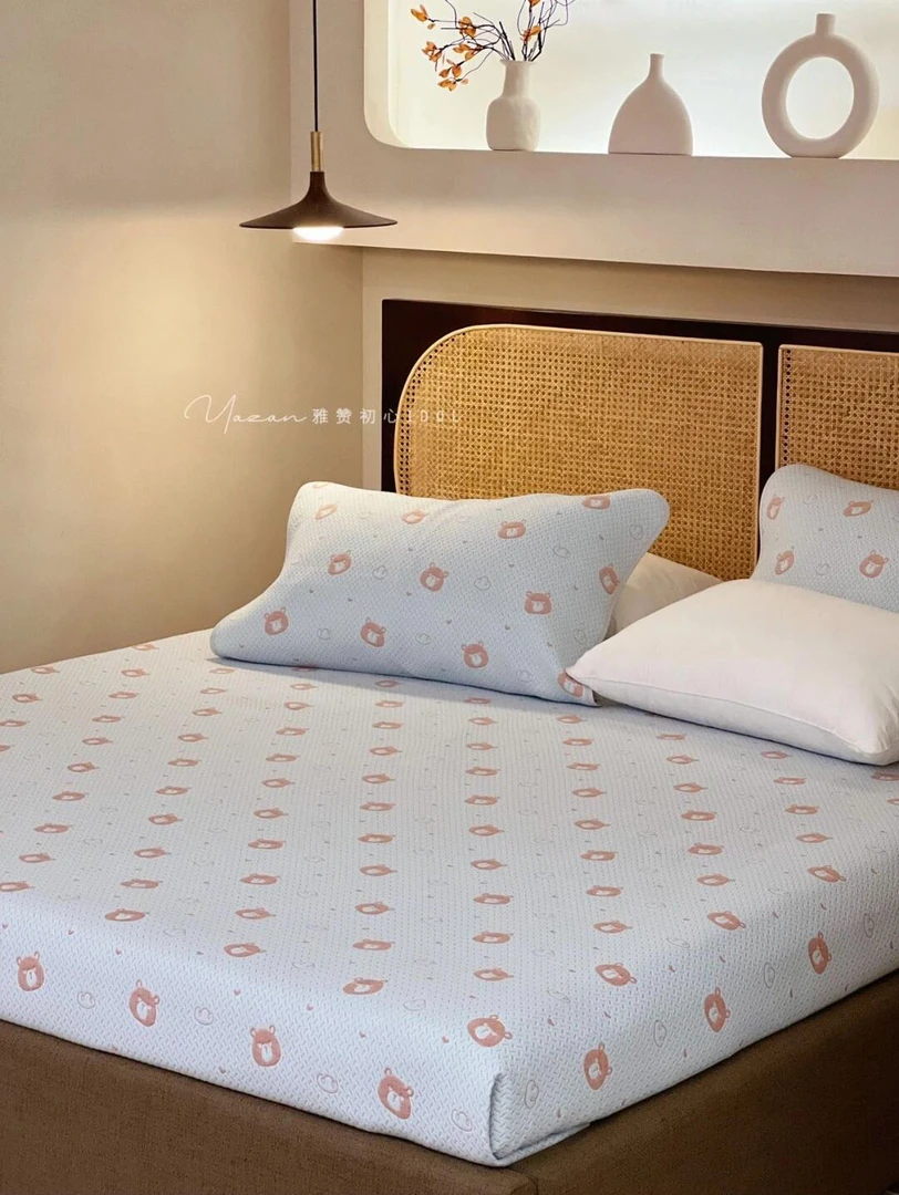 雅赞憨憨熊六层纱布软席，吸汗透气舒适平整，长绒棉床单