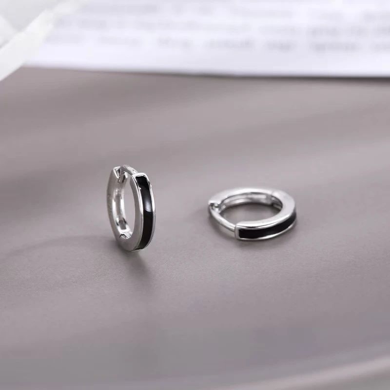 925银耳饰 S925纯银黑滴釉耳扣秋冬百搭气质耳圈简约小耳圈