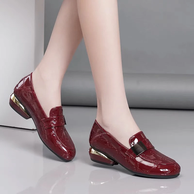 漆皮百搭真皮女士豆豆鞋显瘦韩版印花亮面妈妈鞋
