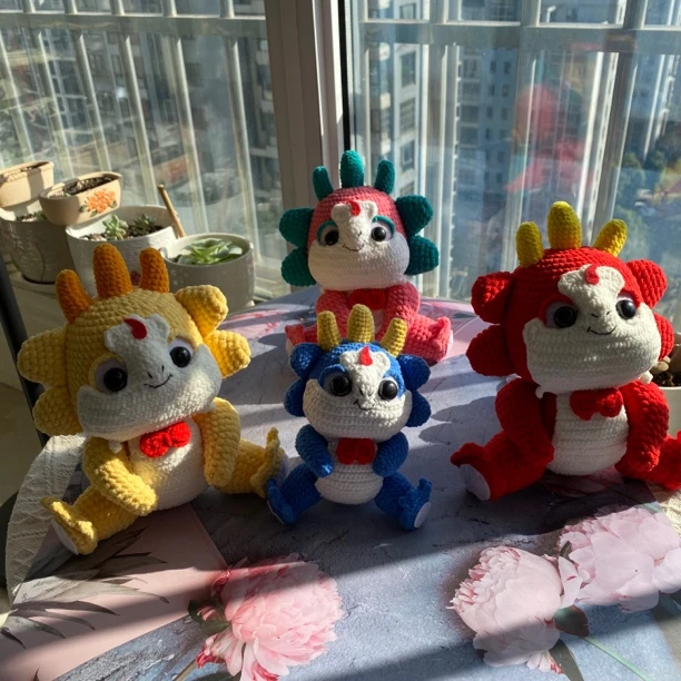 萌宠龙手工钩织三角龙